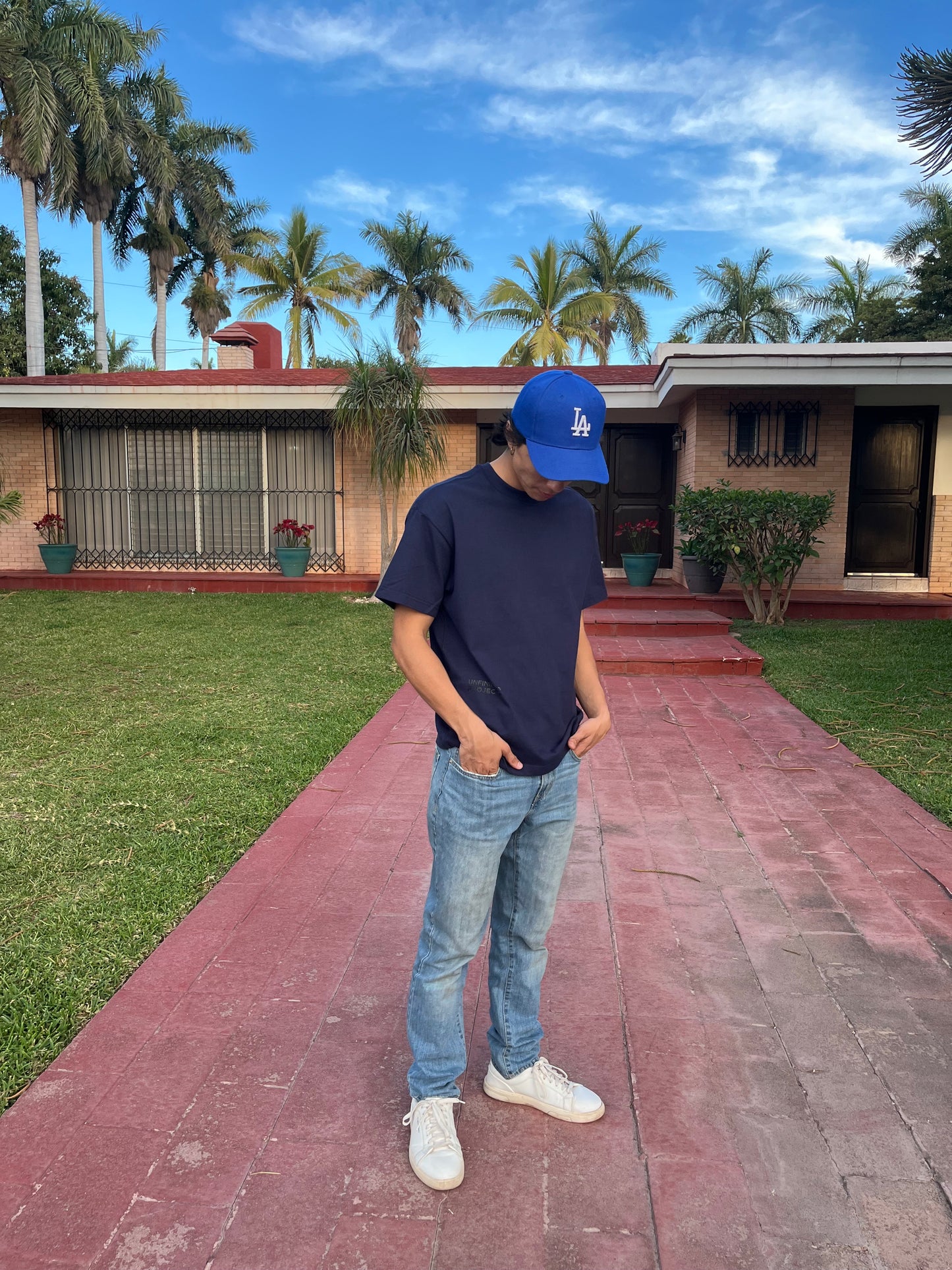 CLASSIC Tee